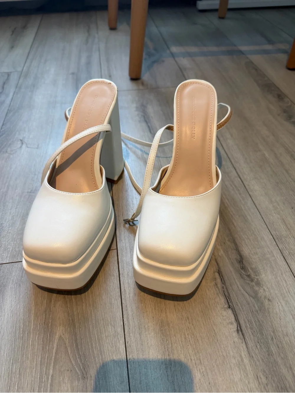 White Platform Block Heel Mule - Women's Fashion Shoe